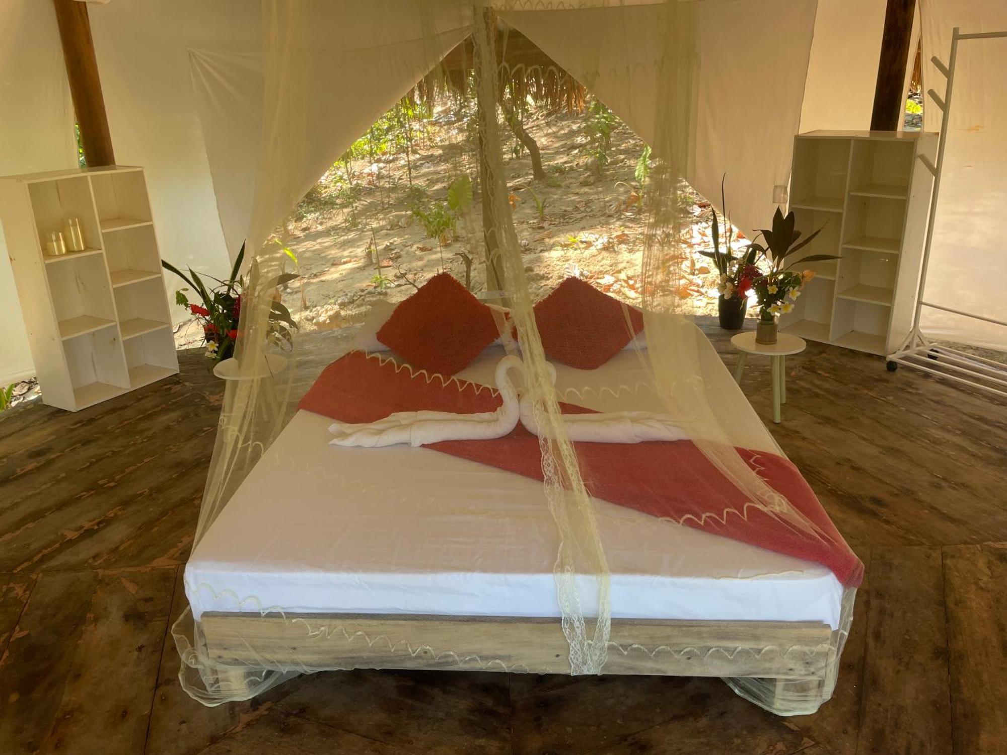 Harmony Estate Hotel Ел Нидо Екстериор снимка